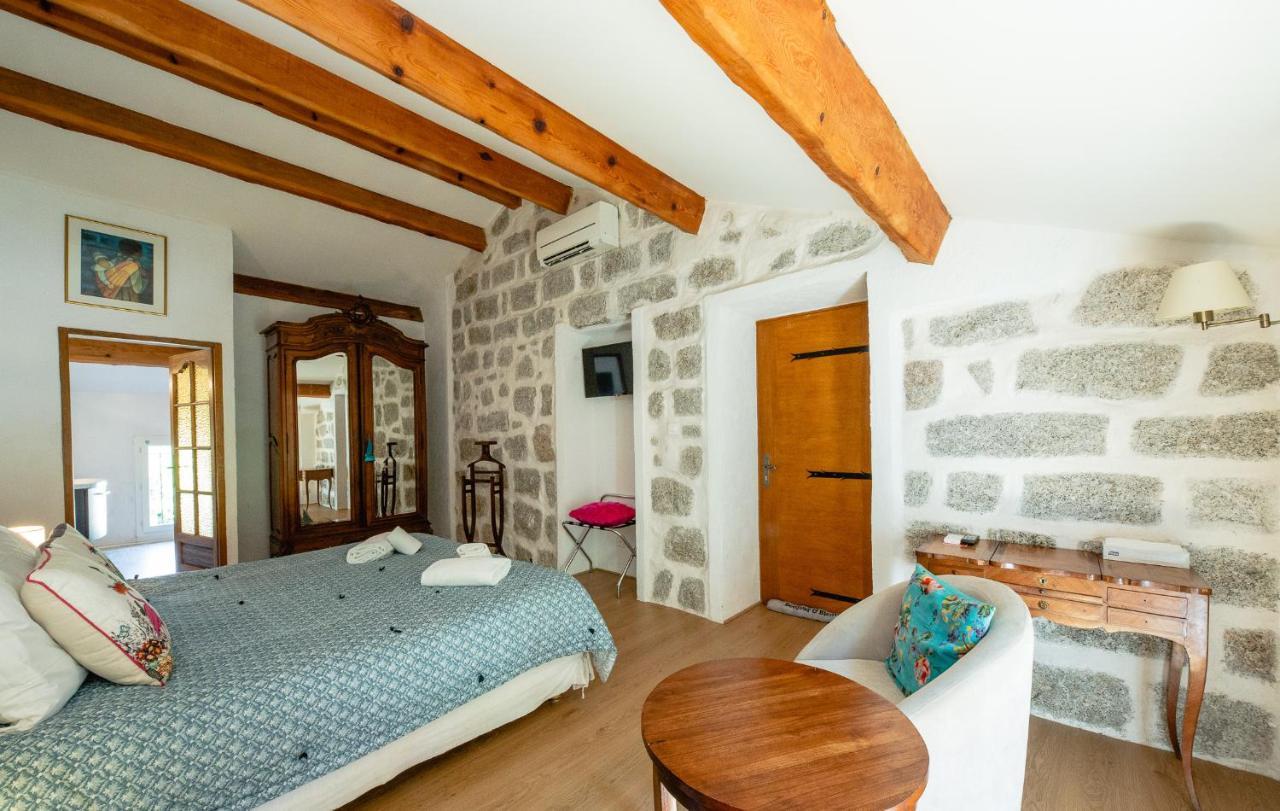 Auberge U n'Antru Versu San-Gavino-di-Carbini Exterior foto